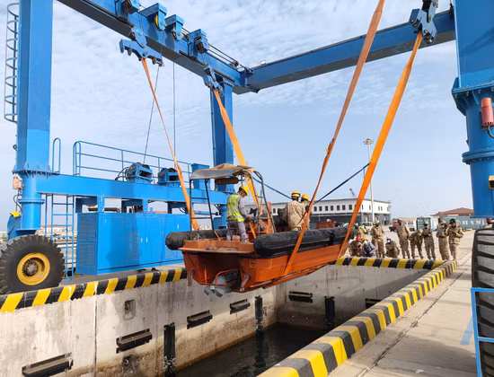 Boat Hoist Marine Travel Lift Gantry Crane